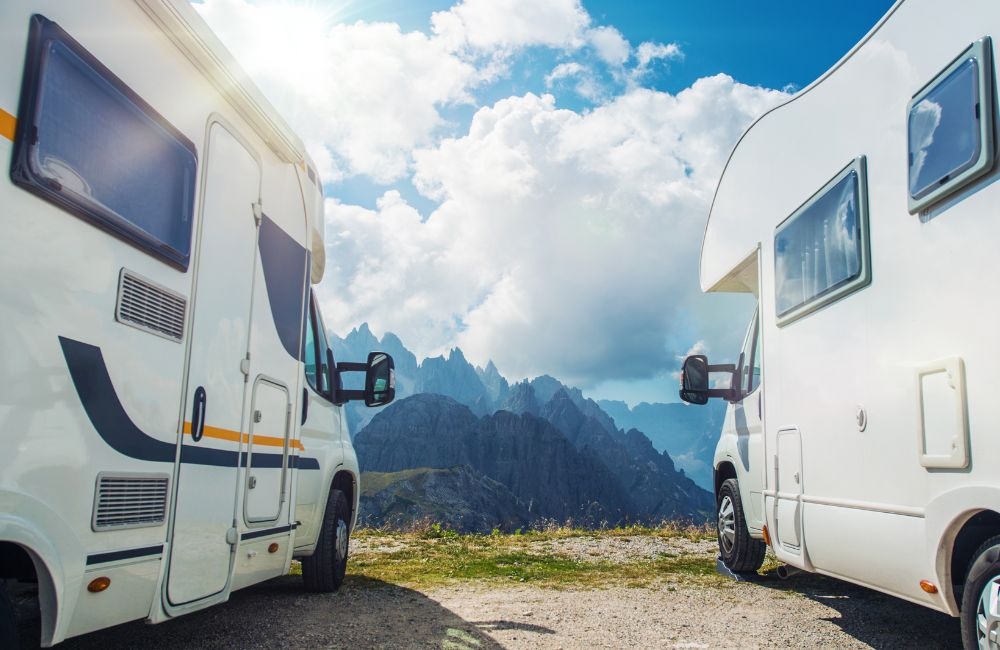 How to Maximize the Benefits of Comprehensive Insurance for Off-Grid Camper Explorations