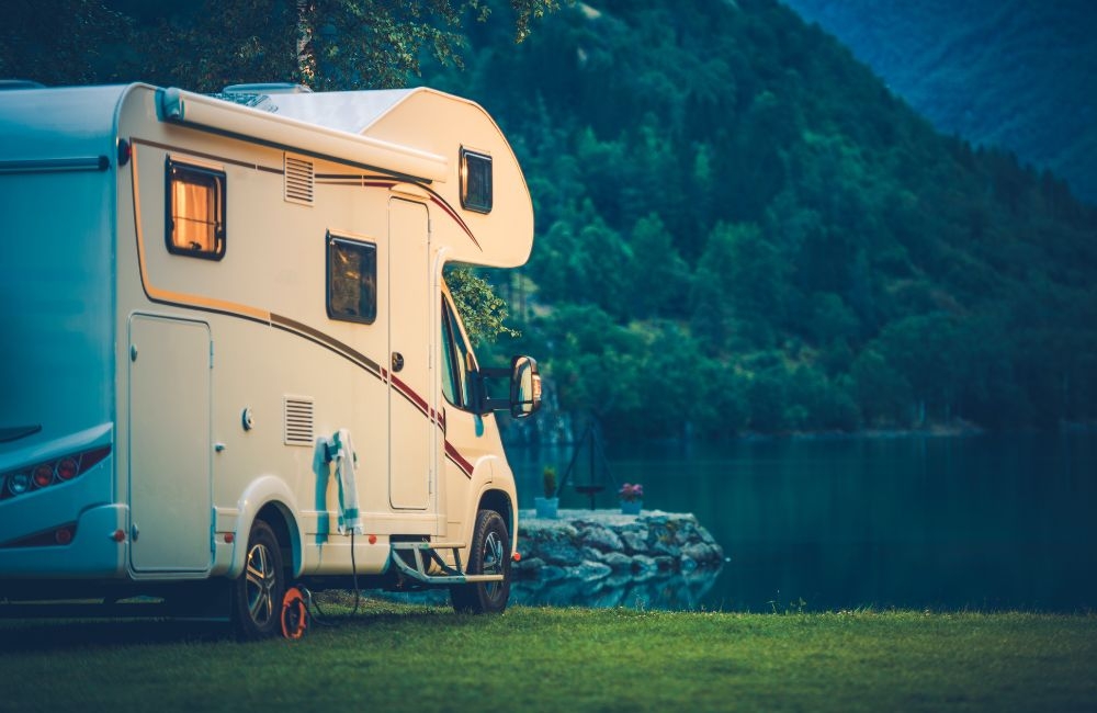 How to Safely Enjoy Extended Nature Stays with High-Capacity Batteries